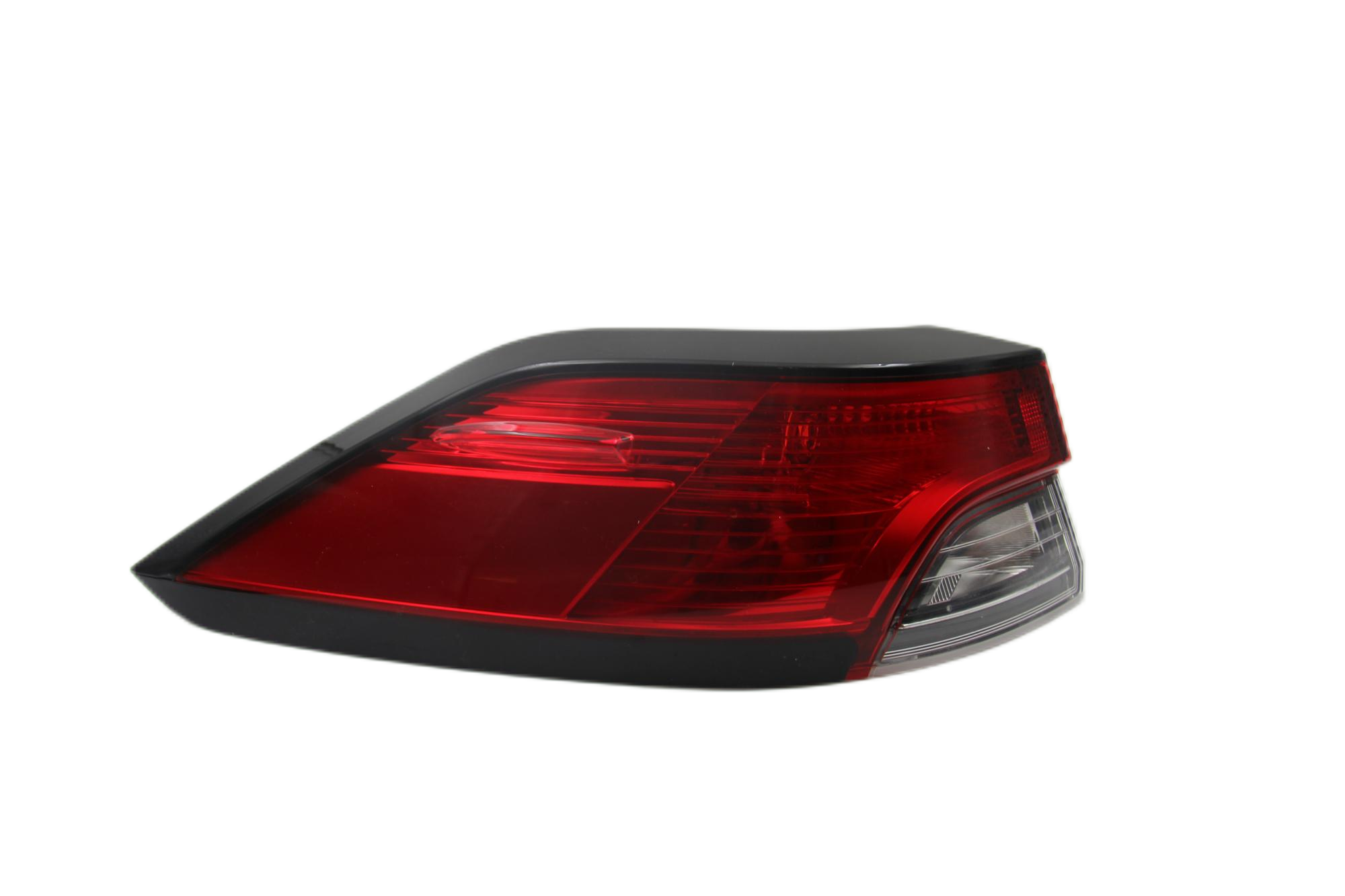 MG-17-228 COROLLA CROSS 2020 TAIL LAMP OUTER LED