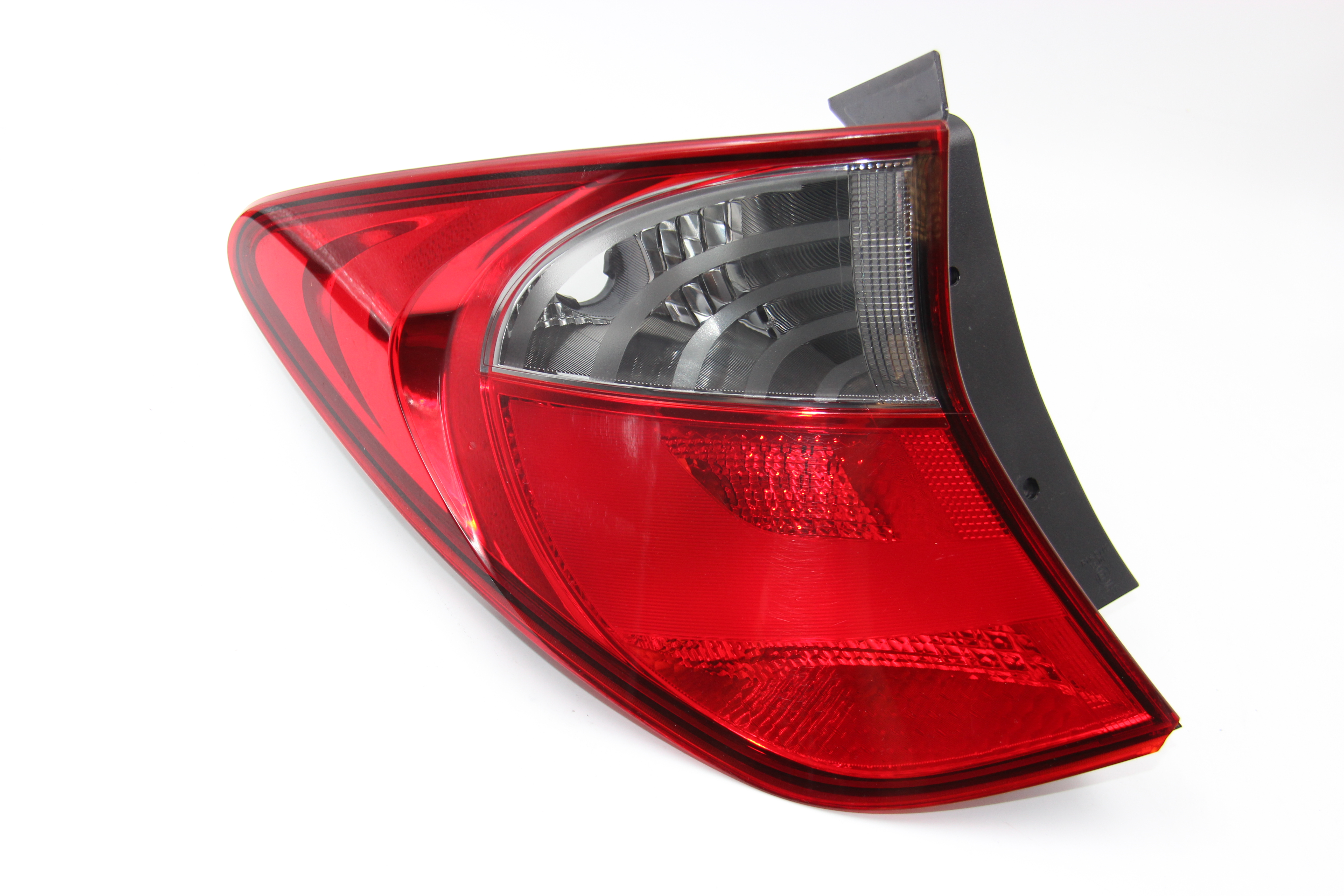 MG-09-205 HB-20 2020-2022 HATCH TAIL LAMP OUTER