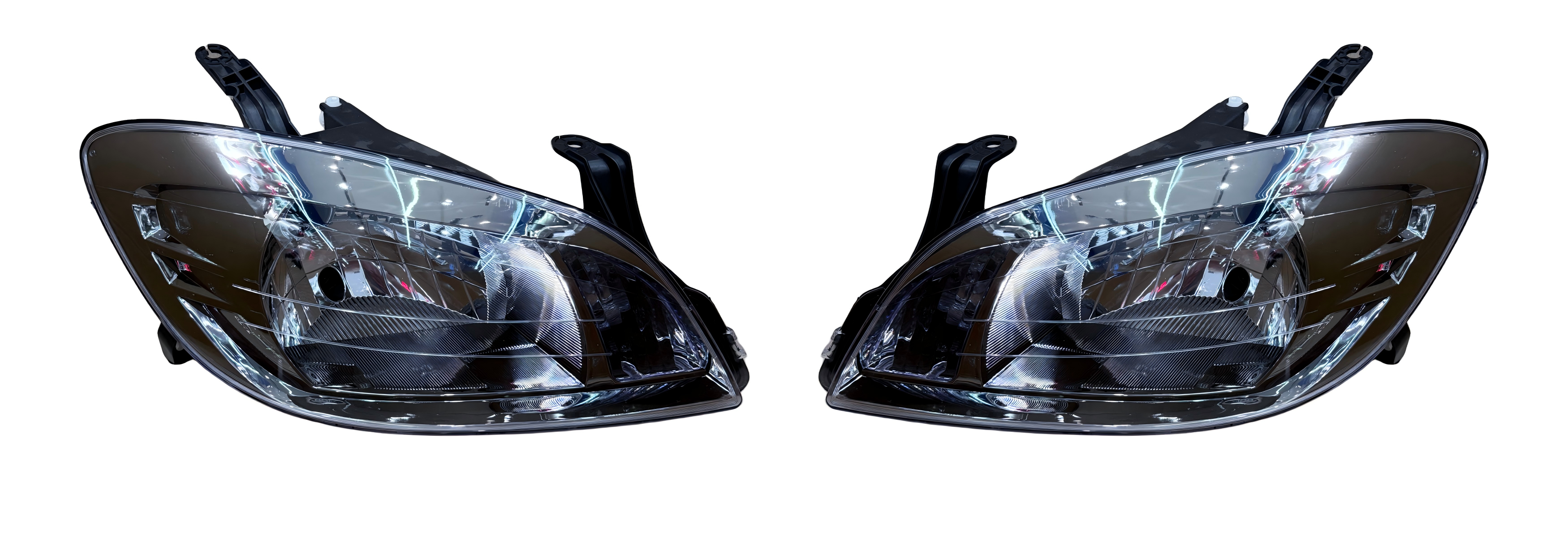 MG-30-023D CELTA 2006 HEAD LAMP DARK CHROMED